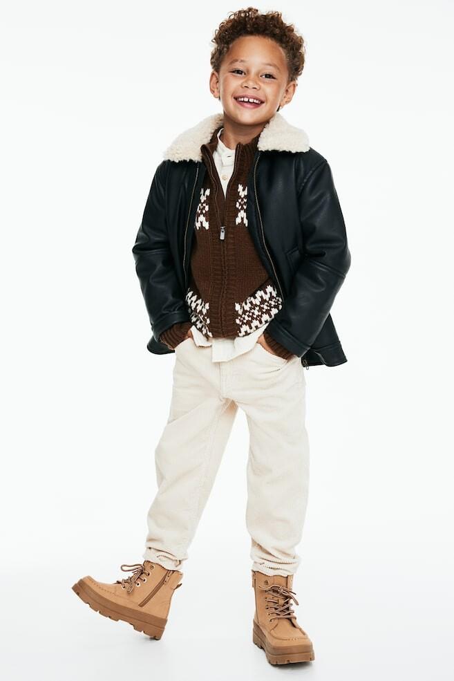 Брюки из хлопкового вельвета H&M, бежевый
Брюки из хлопкового вельвета H&M, бежевый