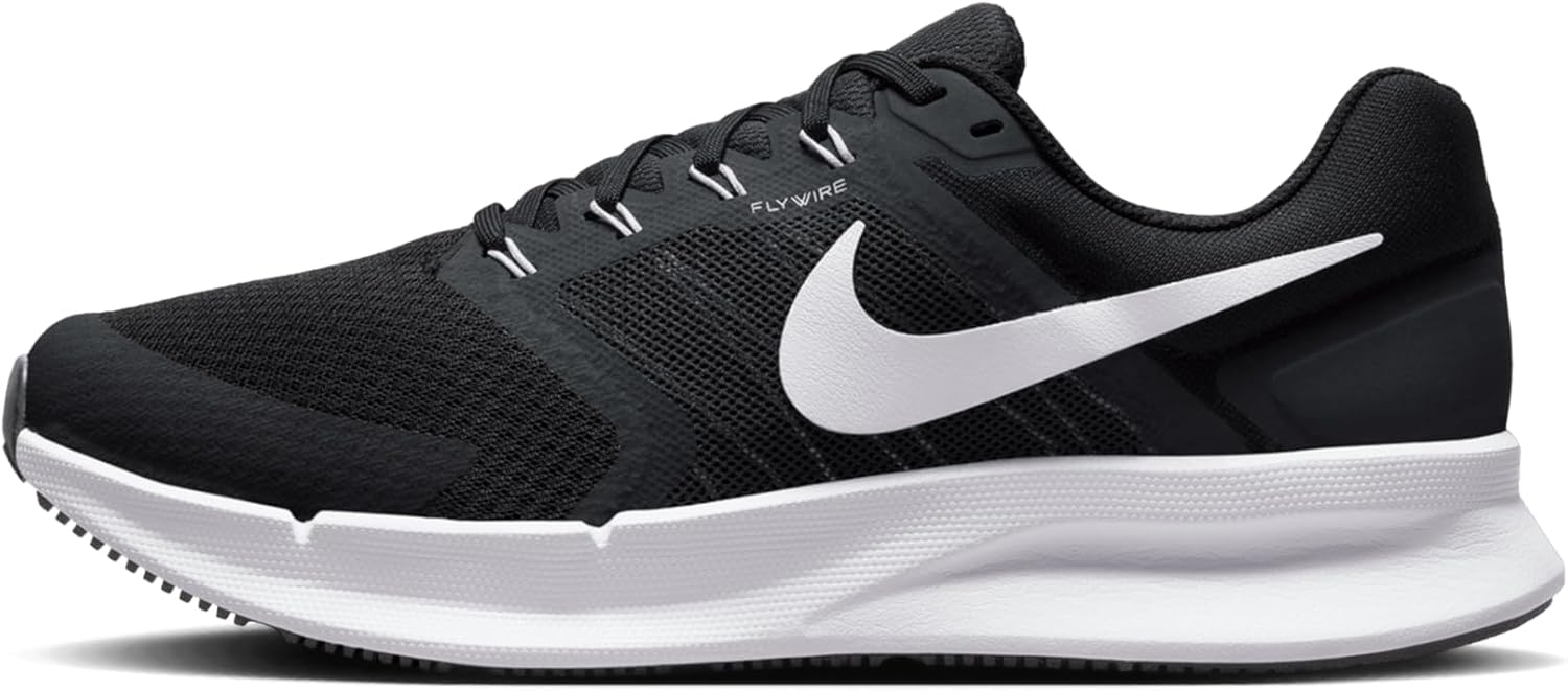 Мужские кроссовки для бега по шоссе Nike Run Swift 3, белый/черный/серый/темно-серый
Мужские кроссовки для бега по шоссе Nike Run Swift 3, белый/черный/серый/темно-серый
