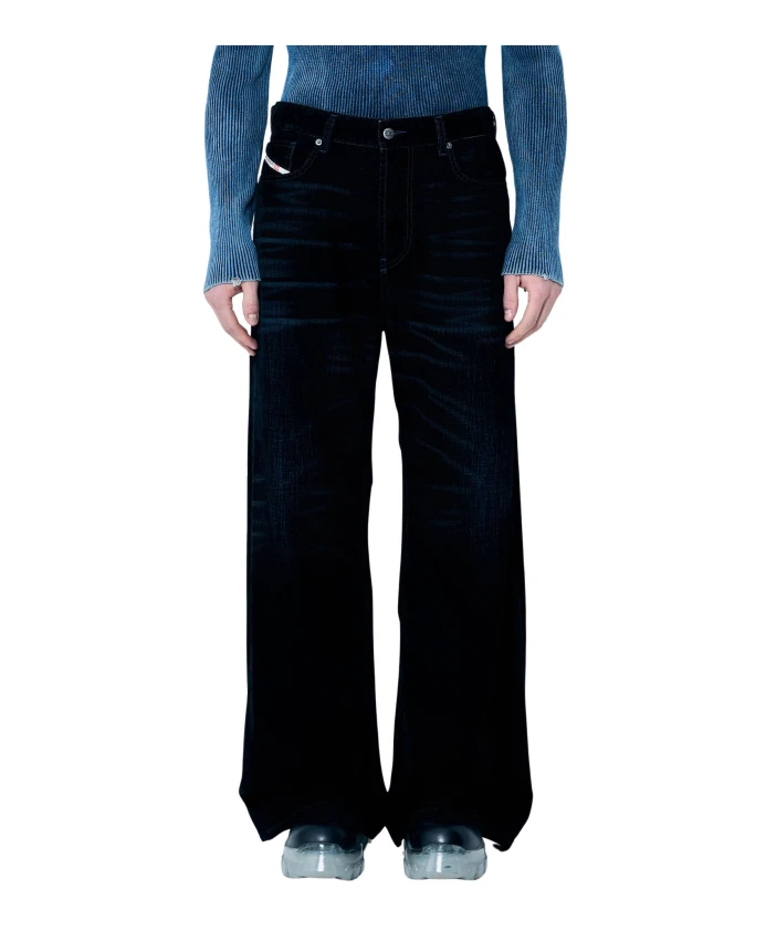 Джинсы с низкой посадкой из бархатной ткани Diesel, черный
Джинсы с низкой посадкой из бархатной ткани Diesel, черный