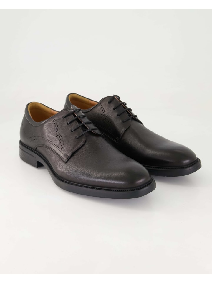 Daniel Kenneth Классические туфли на шнуровке черного цвета
Daniel Kenneth Классические туфли на шнуровке черного цвета