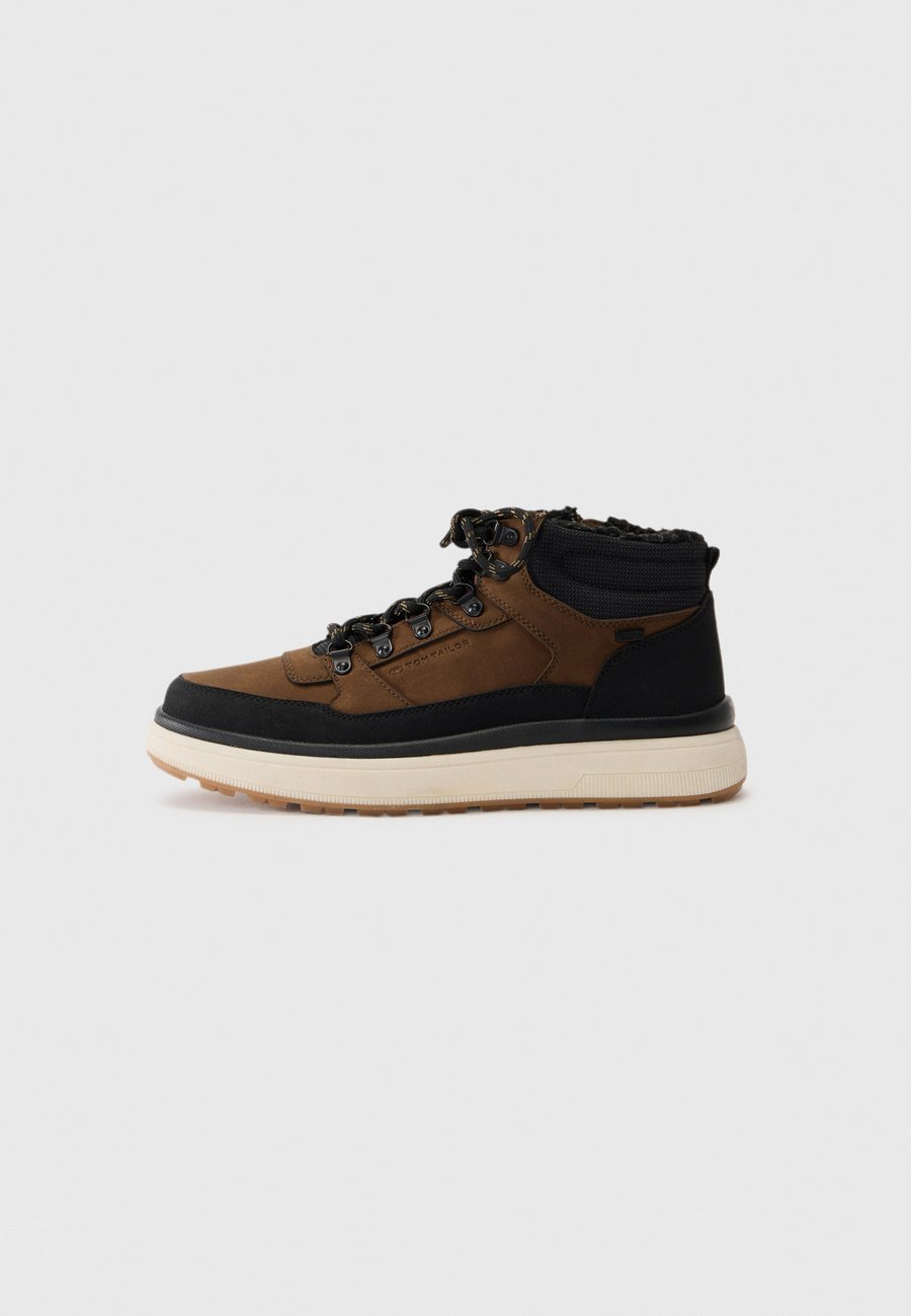 Ботинки TOM TAILOR Winter boots, Black/Nuts/Brown
Ботинки TOM TAILOR Winter boots, Black/Nuts/Brown
