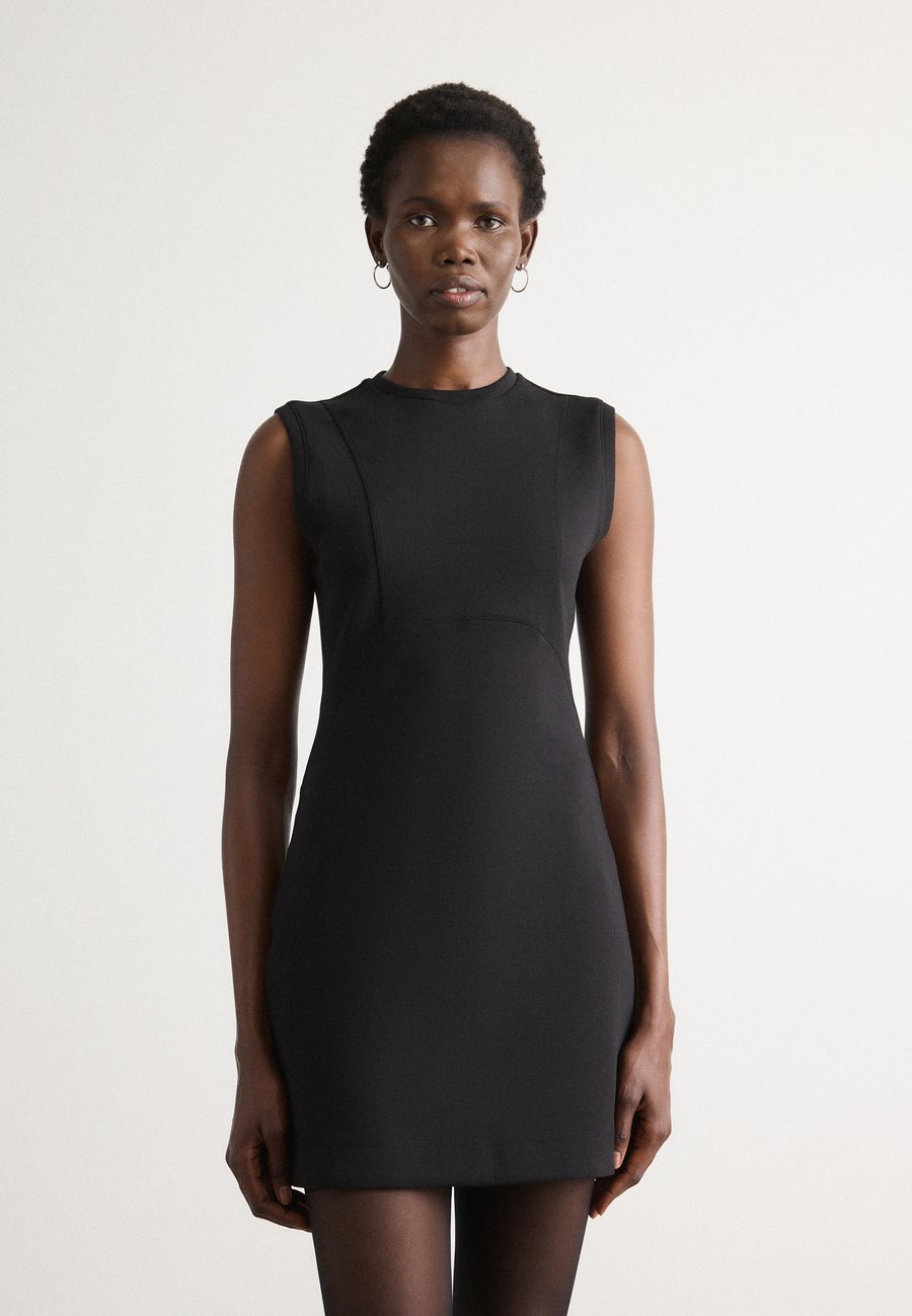 Платье Calvin Klein Jeans SEAM DETAIL MINI DRESS, Black
Платье Calvin Klein Jeans SEAM DETAIL MINI DRESS, Black