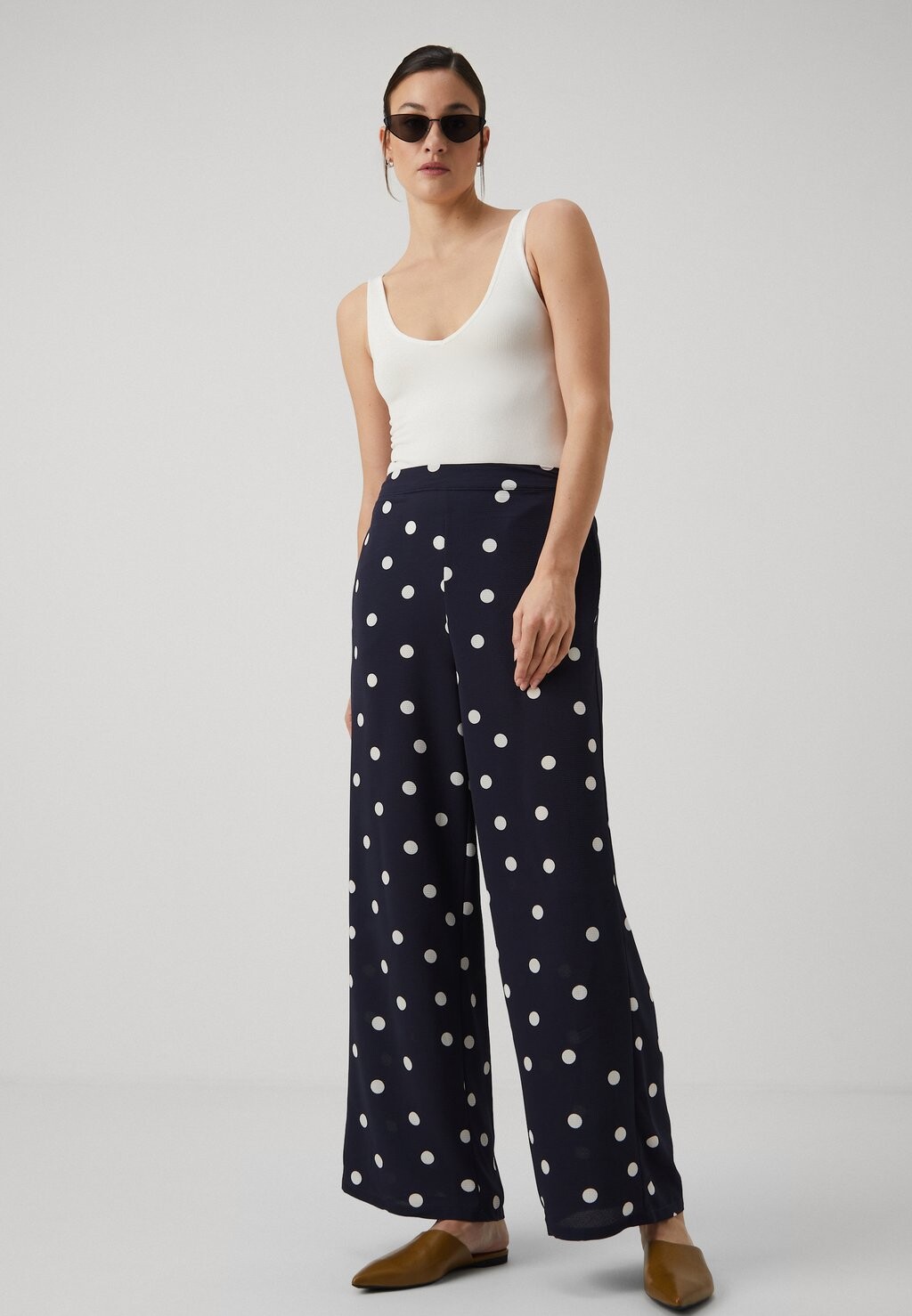 Брюки Onlnova Life Lux Tori Wide ONLY, темно-синий
Брюки Onlnova Life Lux Tori Wide ONLY, темно-синий