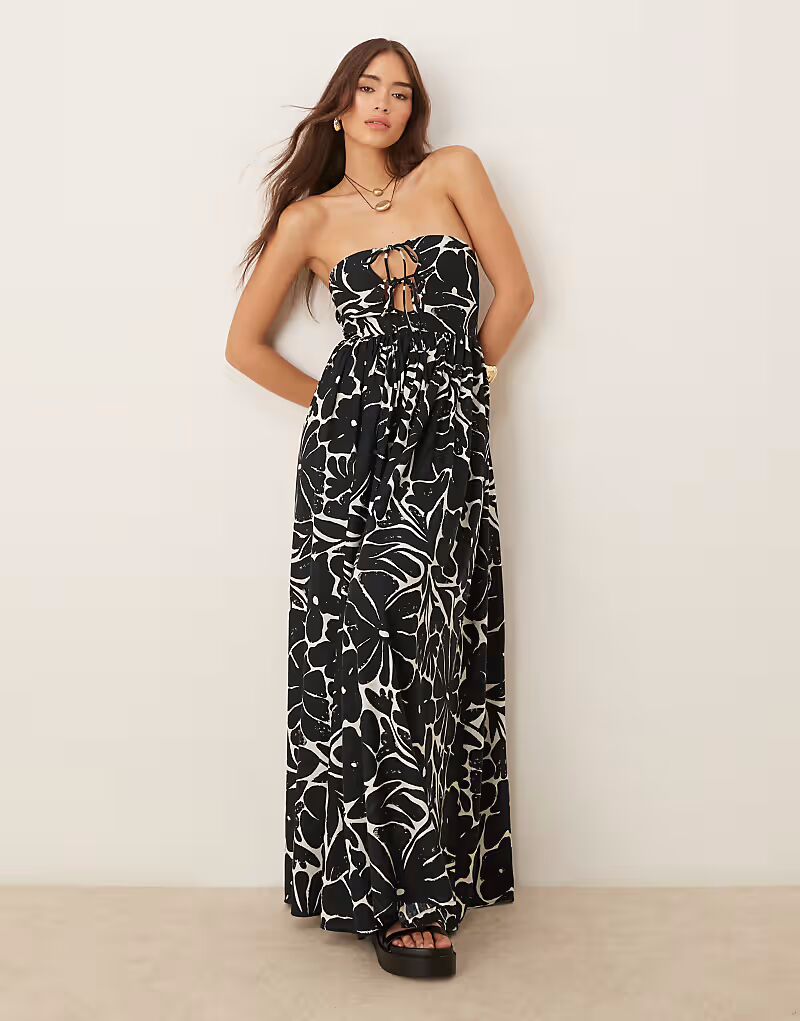 Пляжное платье-бандо ASOS DESIGN макси со шнуровкой и льном в монохромном цветочном стиле
Пляжное платье-бандо ASOS DESIGN макси со шнуровкой и льном в монохромном цветочном стиле