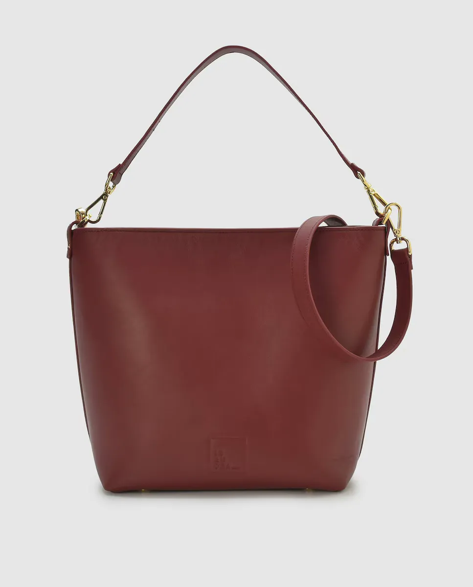 Многопозиционная сумка через плечо из бордовой кожи Leandra, бордовый
Многопозиционная сумка через плечо из бордовой кожи Leandra, бордовый