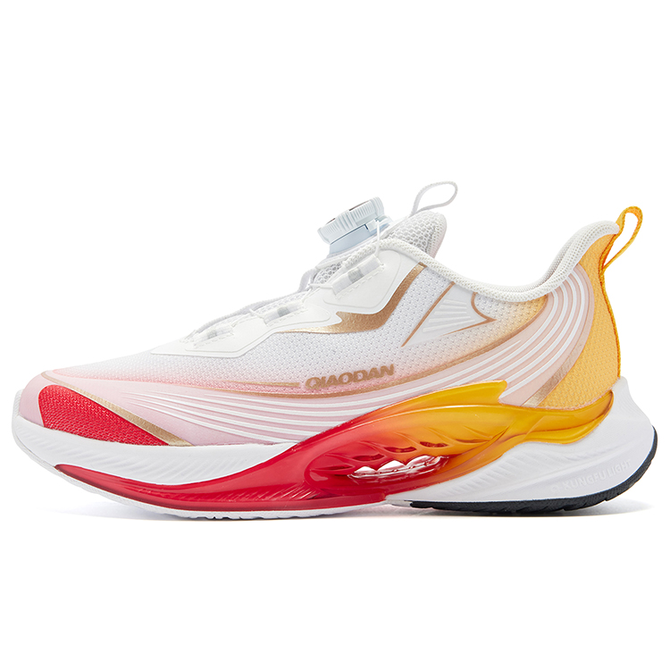 Низкие детские кроссовки для подростков QIAODAN, белый
Низкие детские кроссовки для подростков QIAODAN, белый