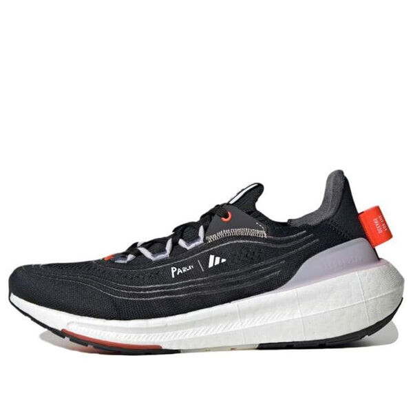 Кроссовки ультрабуст легкие туфли Adidas, черный
Кроссовки ультрабуст легкие туфли Adidas, черный