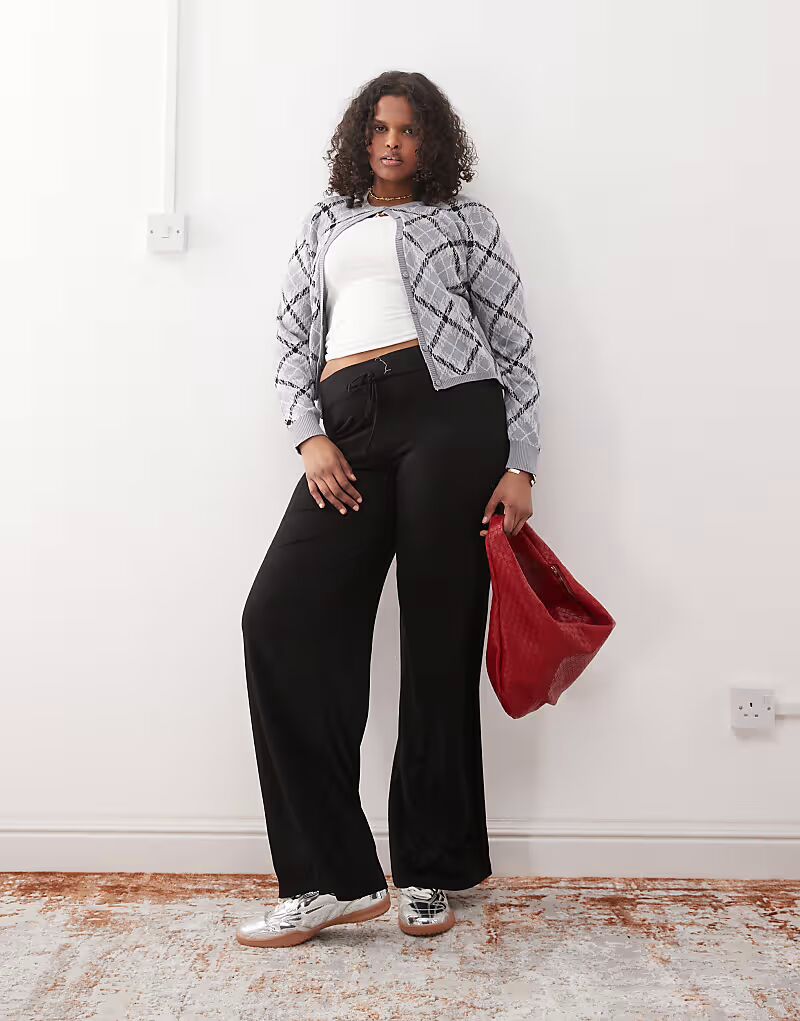 Штаны для йоги COLLUSION plus черного цвета
Штаны для йоги COLLUSION plus черного цвета