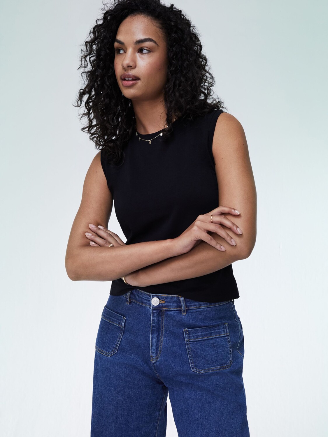 Янтарный органический топ Baukjen, черный
Янтарный органический топ Baukjen, черный