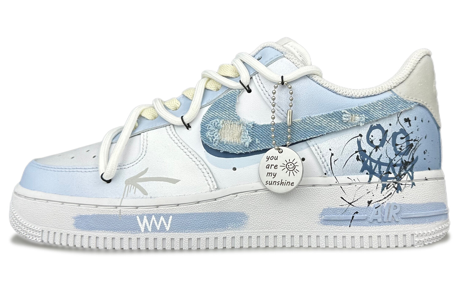 Женские кроссовки для скейтбординга Nike Air Force 1, The gradient turns grayish blue
Женские кроссовки для скейтбординга Nike Air Force 1, The gradient turns grayish blue