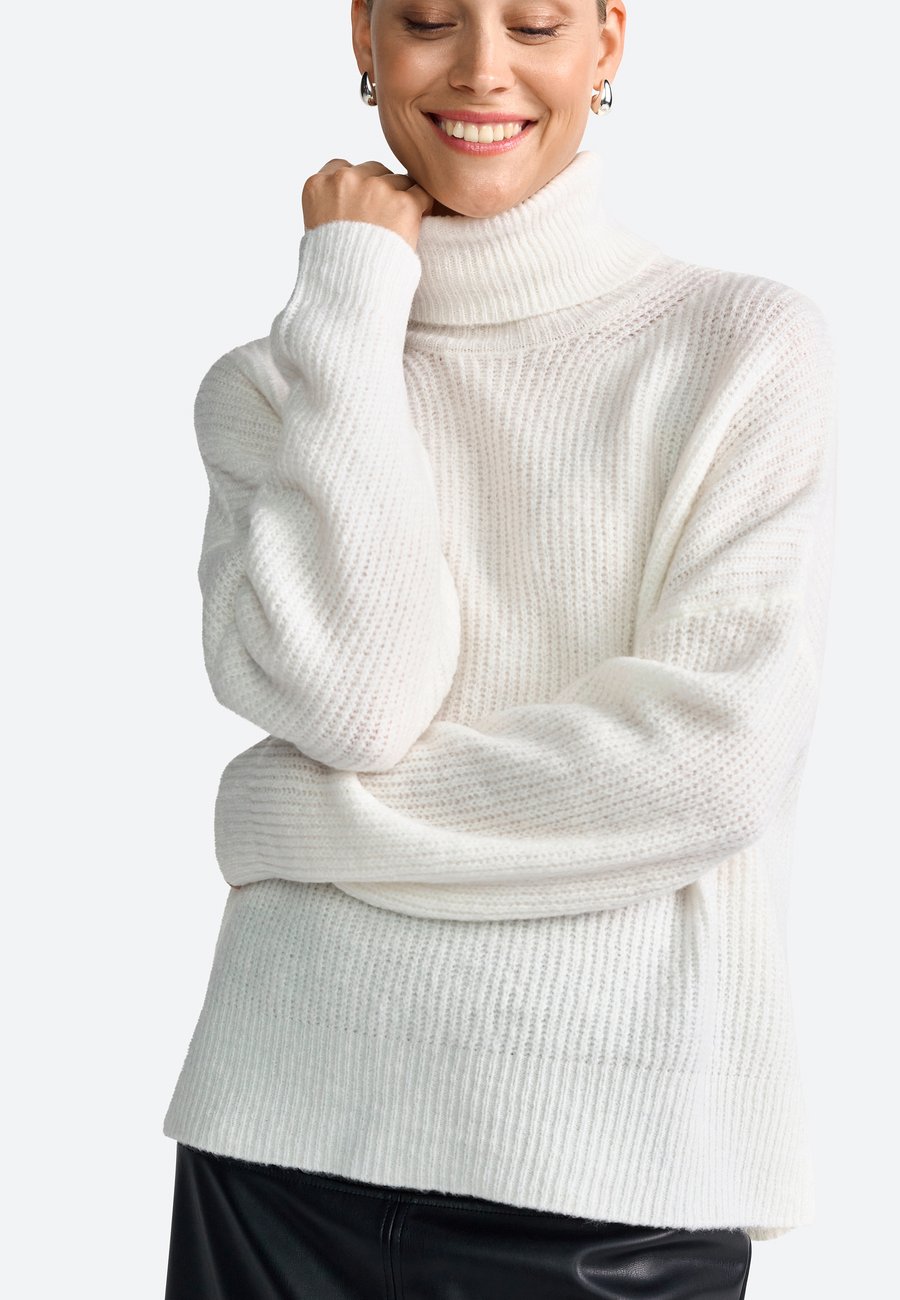 Джемпер Rich & Royal Jumper, Pearl White/White
Джемпер Rich & Royal Jumper, Pearl White/White