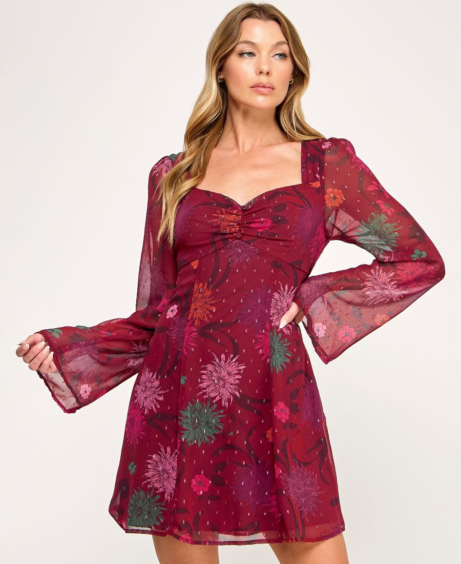 Короткое платье с длинными рукавами-колоколами для подростков SENI & CADE, Burgundy/Pink
Короткое платье с длинными рукавами-колоколами для подростков SENI & CADE, Burgundy/Pink