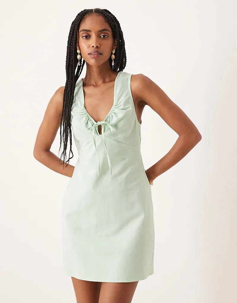 Мини-платье ASOS DESIGN с рюшами на горловине, цвет шалфей
Мини-платье ASOS DESIGN с рюшами на горловине, цвет шалфей