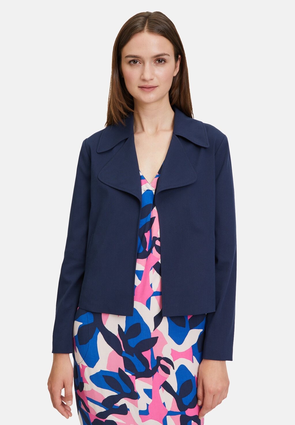 Блейзер CASUAL-MIT KRAGEN Betty & Co, синий
Блейзер CASUAL-MIT KRAGEN Betty & Co, синий