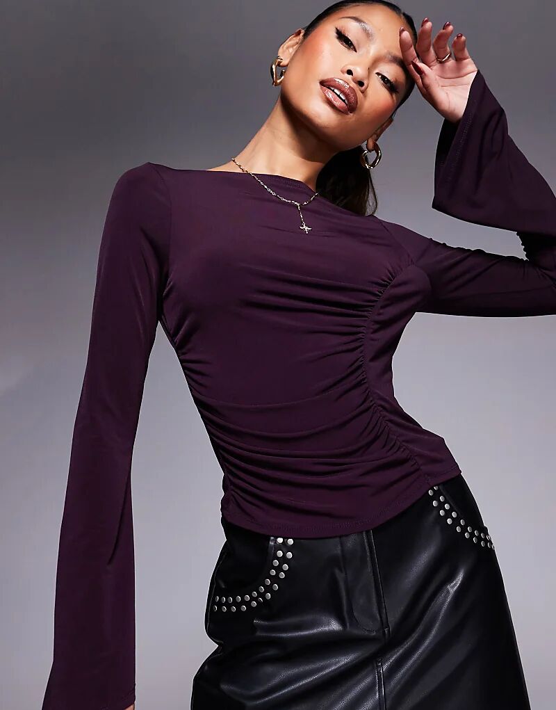 Облегающий топ с расклешенными рукавами и вырезом-лодочкой в цвете «черная смородина» ASOS DESIGN
Облегающий топ с расклешенными рукавами и вырезом-лодочкой в цвете «черная смородина» ASOS DESIGN