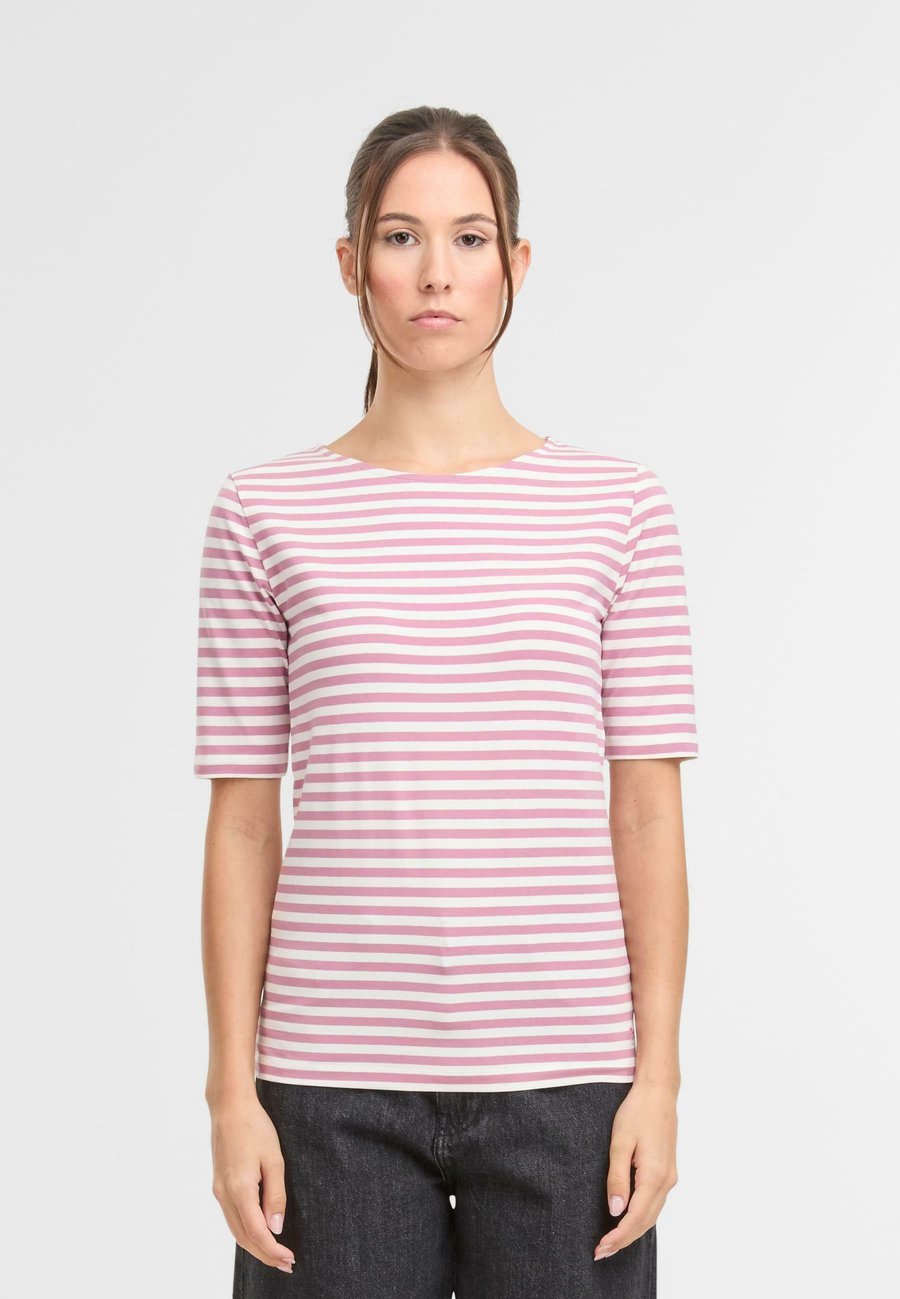 Футболка Fynch-Hatton STRIPE , Rose/Light Pink, Розовый, Футболка Fynch-Hatton STRIPE , Rose/Light Pink
Футболка Fynch-Hatton STRIPE , Rose/Light Pink, Розовый, Футболка Fynch-Hatton STRIPE , Rose/Light Pink