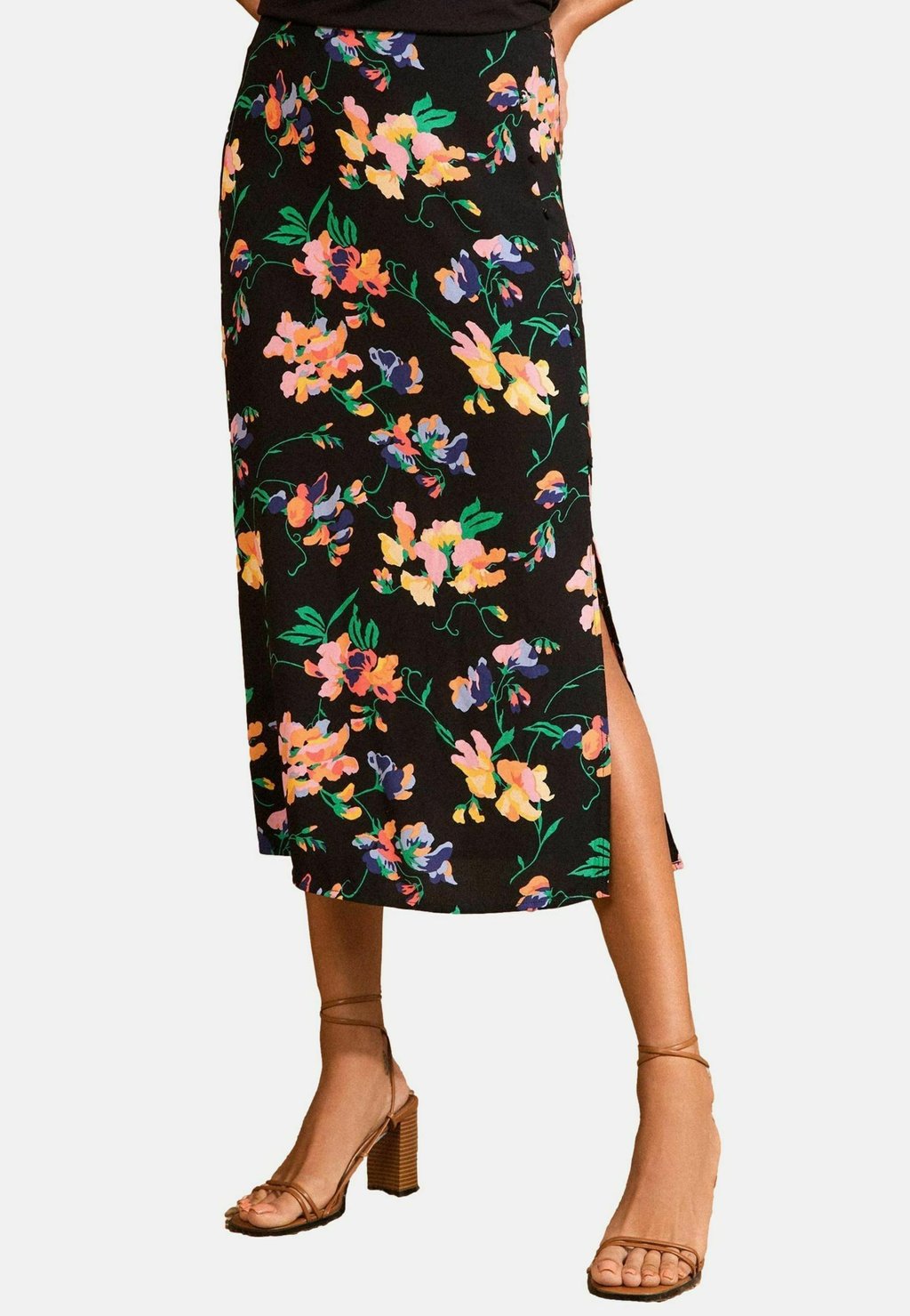 Юбка-колокол REGULAR FIT Love & Roses, черный
Юбка-колокол REGULAR FIT Love & Roses, черный