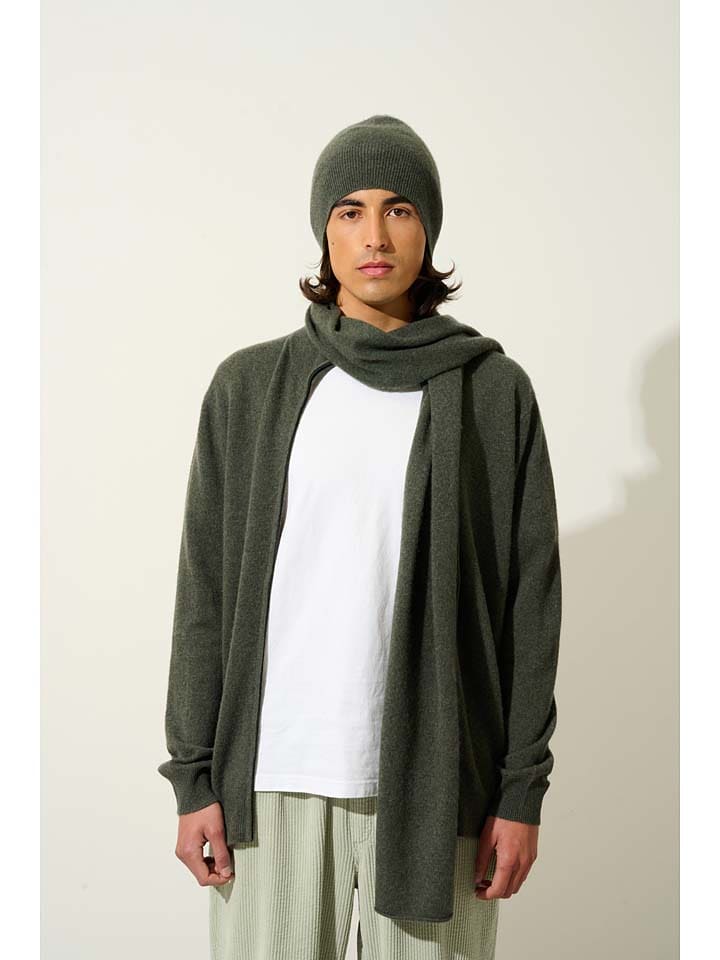 AUTHENTIC CASHMERE Кашемировый шарф "Vaymont" цвета хаки - (Д)200 x (Ш)30 см
AUTHENTIC CASHMERE Кашемировый шарф "Vaymont" цвета хаки - (Д)200 x (Ш)30 см