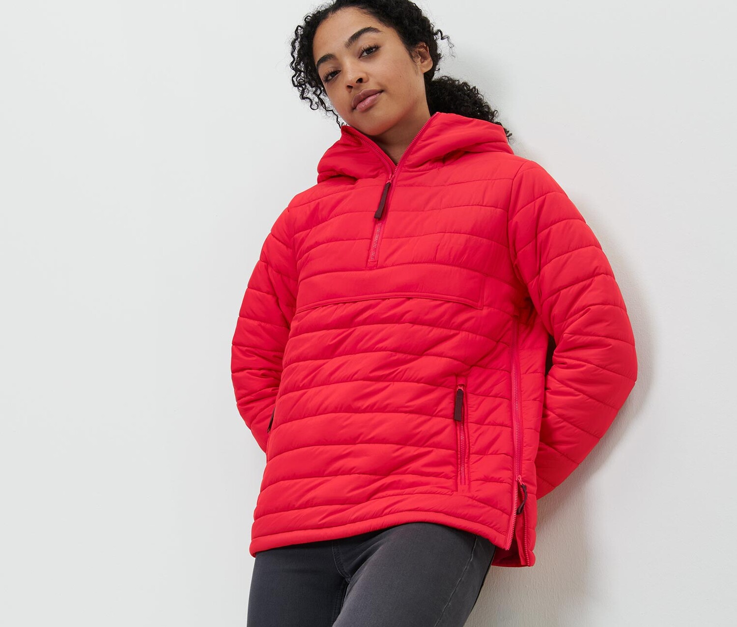 Стеганая куртка с капюшоном Tchibo, красный
Стеганая куртка с капюшоном Tchibo, красный