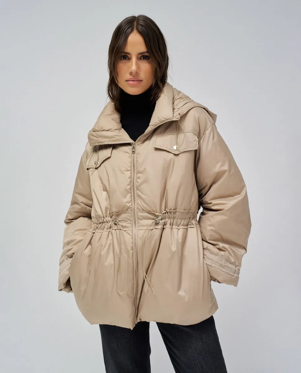 Женский пуховик с капюшоном и регулируемой талией Salsa Jeans, бежевый
Женский пуховик с капюшоном и регулируемой талией Salsa Jeans, бежевый