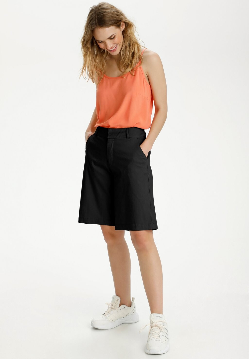 Шорты Lea City Kaffe, черные глубокие
Шорты Lea City Kaffe, черные глубокие