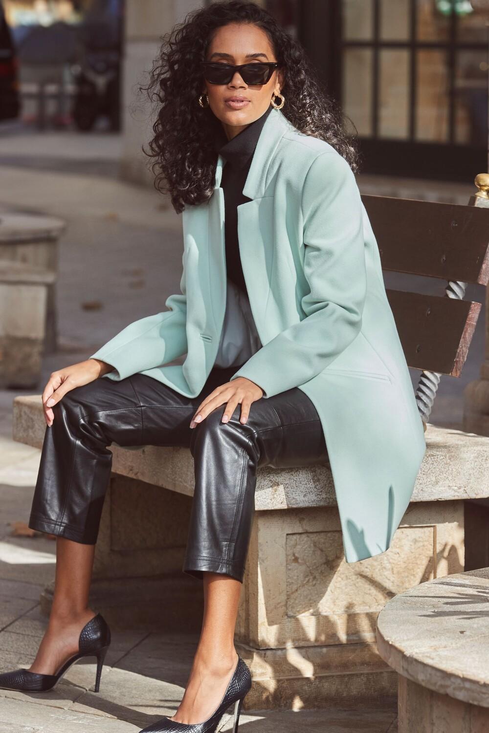 Пальто из искусственного меха с вырезом на шее Sosandar, синий
Пальто из искусственного меха с вырезом на шее Sosandar, синий