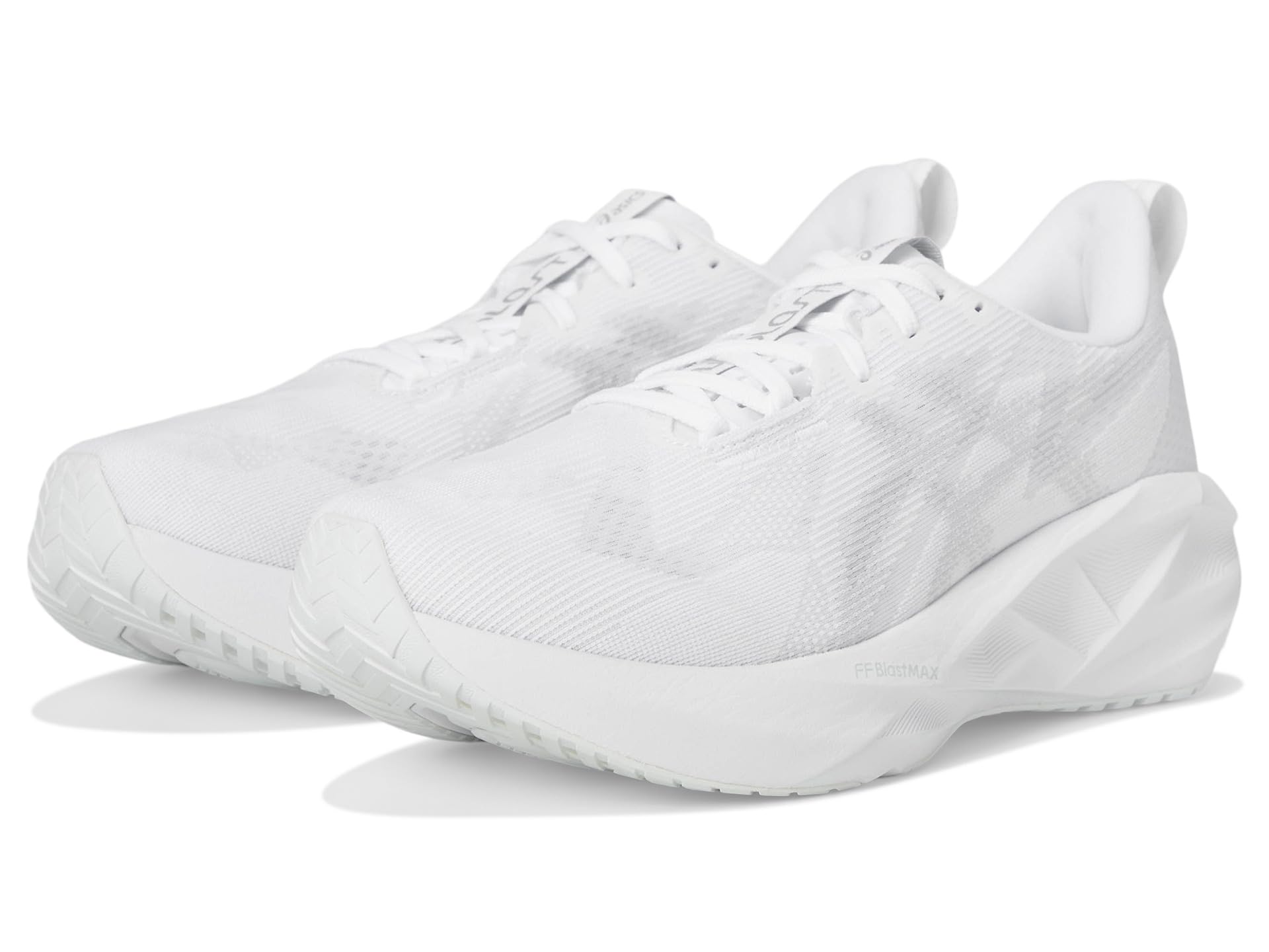 Кроссовки ASICS Novablast 5, цвет White/Piedmont Grey
Кроссовки ASICS Novablast 5, цвет White/Piedmont Grey