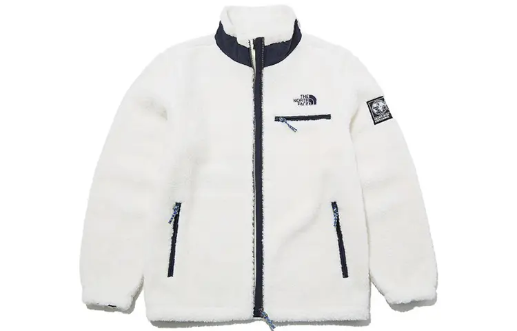 Бархатная куртка унисекс белая The North Face, белый
Бархатная куртка унисекс белая The North Face, белый