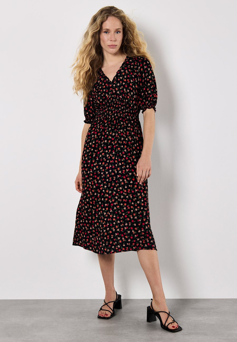 Платье Apricot DITSY FLORAL SMOCKED MIDI, Orange
Платье Apricot DITSY FLORAL SMOCKED MIDI, Orange