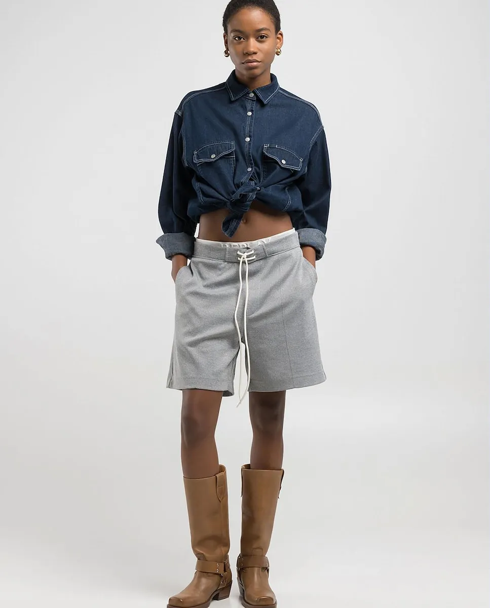 Женские спортивные шорты-бермуды с карманами и регулируемой талией Replay, серый
Женские спортивные шорты-бермуды с карманами и регулируемой талией Replay, серый