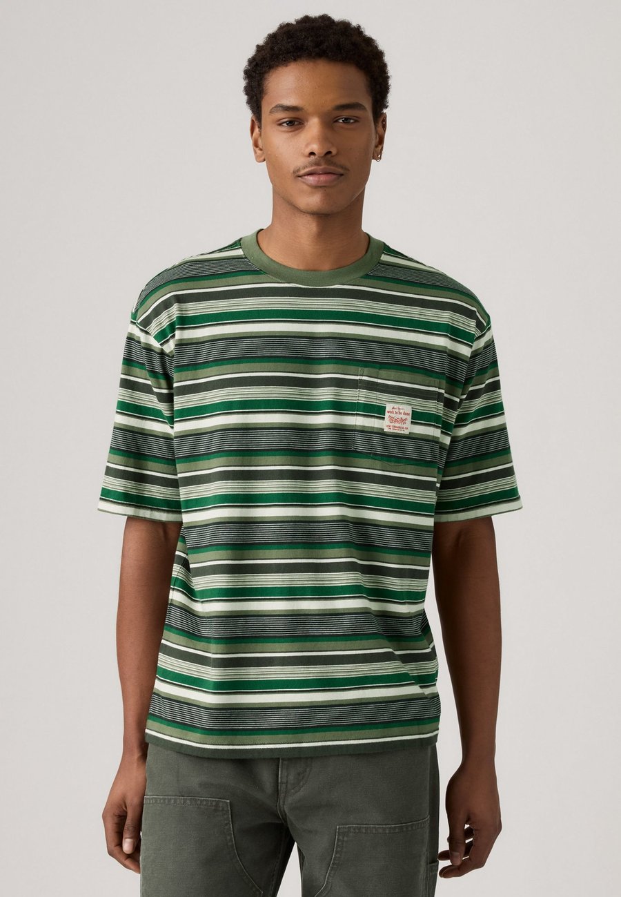 Футболка Levi's Workwear WORKWEAR TEE, Darlin Stripe Four Leaf Clover/Khaki, Хаки, Футболка Levi's Workwear WORKWEAR TEE, Darlin Stripe Four Leaf Clover/Khaki
Футболка Levi's Workwear WORKWEAR TEE, Darlin Stripe Four Leaf Clover/Khaki, Хаки, Футболка Levi's Workwear WORKWEAR TEE, Darlin Stripe Four Leaf Clover/Khaki