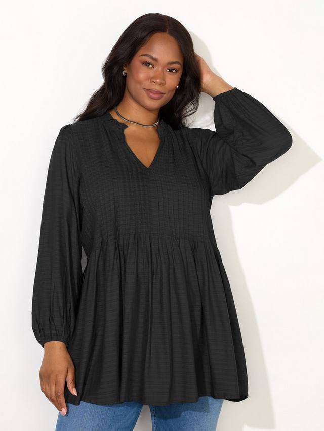 Топ-туника в обтяжку Live Unlimited, черный
Топ-туника в обтяжку Live Unlimited, черный