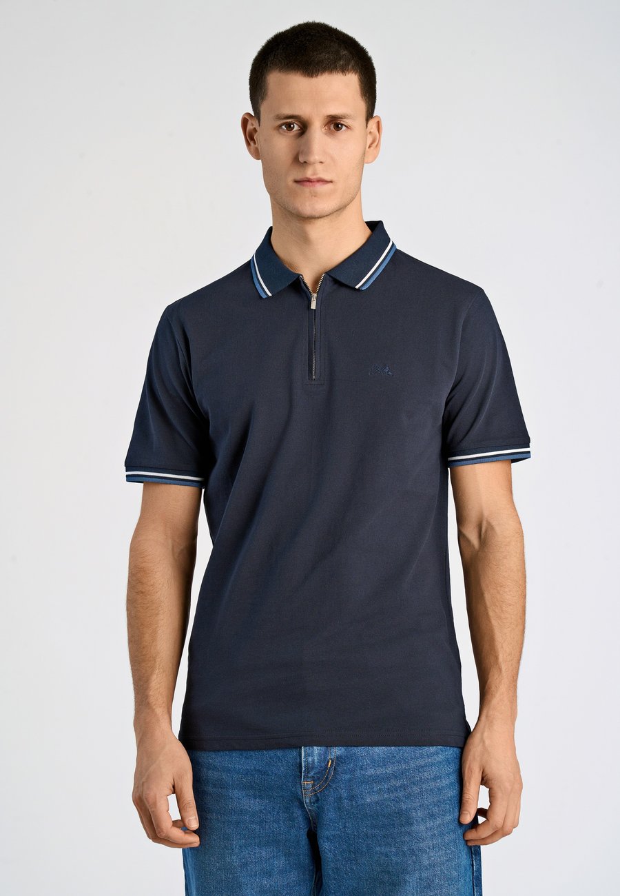 Поло Lindbergh W. ZIP , Navy 424/Dark Blue, Синий, Поло Lindbergh W. ZIP , Navy 424/Dark Blue
Поло Lindbergh W. ZIP , Navy 424/Dark Blue, Синий, Поло Lindbergh W. ZIP , Navy 424/Dark Blue