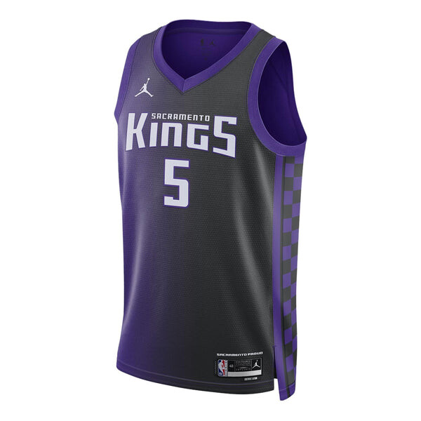 Майка Air Jordan Dri-FIT NBA Swingman Jersey 2023/24 Statement Edition 'Sacramento Kings De'Aaron Fox', фиолетовый
Майка Air Jordan Dri-FIT NBA Swingman Jersey 2023/24 Statement Edition 'Sacramento Kings De'Aaron Fox', фиолетовый