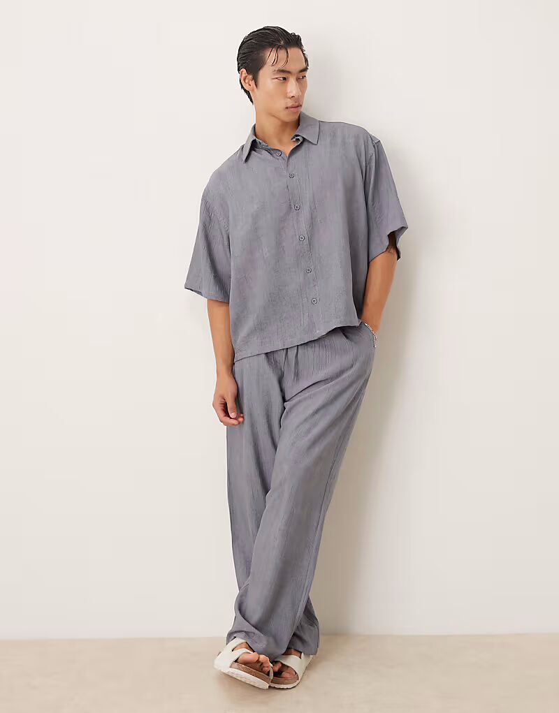 Прямые фактурные брюки синего цвета Asos Design
Прямые фактурные брюки синего цвета Asos Design