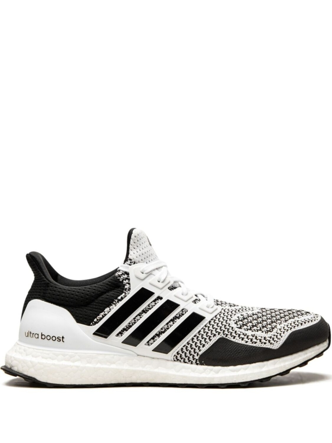 adidas кроссовки UltraBoost 1.0 DNA, белый
adidas кроссовки UltraBoost 1.0 DNA, белый