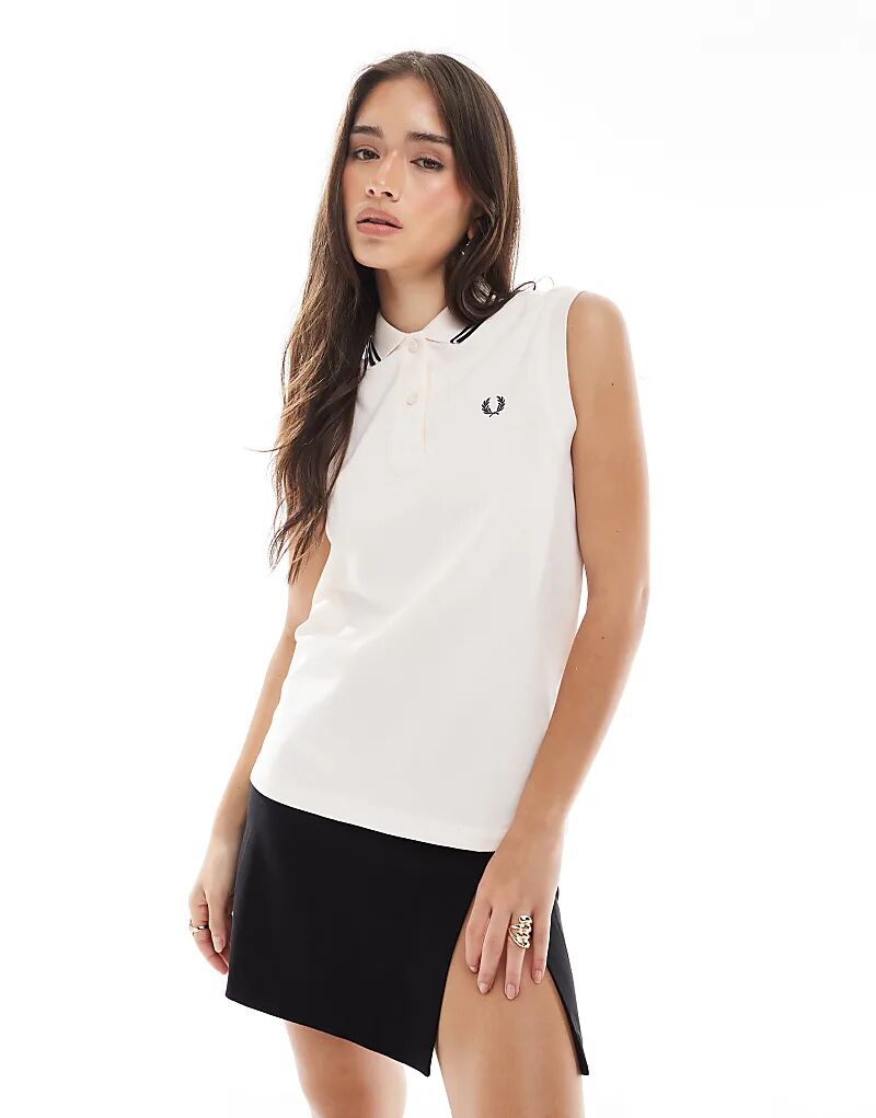 Рубашка-поло Fred Perry без рукавов с двойным кантом светло-розового цвета
Рубашка-поло Fred Perry без рукавов с двойным кантом светло-розового цвета