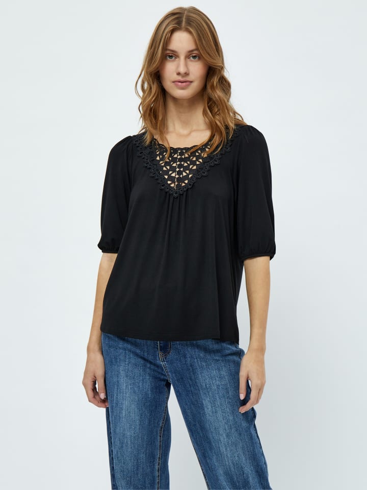 Футболка черного цвета DESIRES
Футболка черного цвета DESIRES