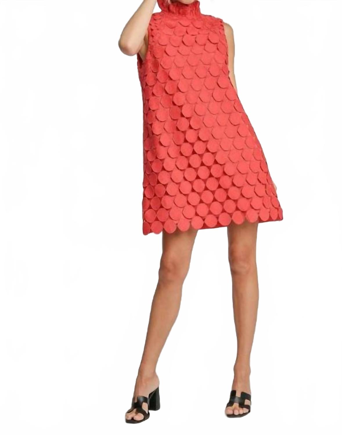 Коралловое платье без рукавов с горохом Umgee
Коралловое платье без рукавов с горохом Umgee