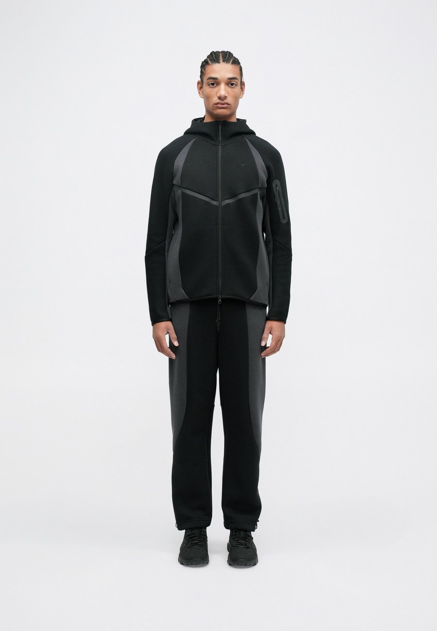 Толстовка Nike Sportswear TECH JACKET, Black/Anthracite/Black, Черный, Толстовка Nike Sportswear TECH JACKET, Black/Anthracite/Black
Толстовка Nike Sportswear TECH JACKET, Black/Anthracite/Black, Черный, Толстовка Nike Sportswear TECH JACKET, Black/Anthracite/Black