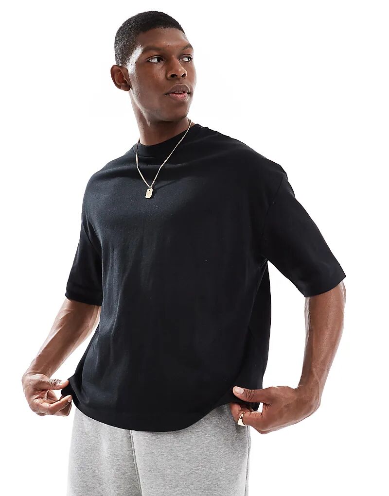 Футболка Bershka свободного кроя с короткими рукавами черного цвета
Футболка Bershka свободного кроя с короткими рукавами черного цвета