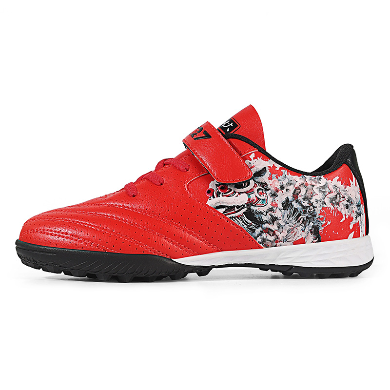 Детские футбольные бутсы с низким верхом, устойчивые к скольжению и износу RHOBESAM, черный/красный
Детские футбольные бутсы с низким верхом, устойчивые к скольжению и износу RHOBESAM, черный/красный