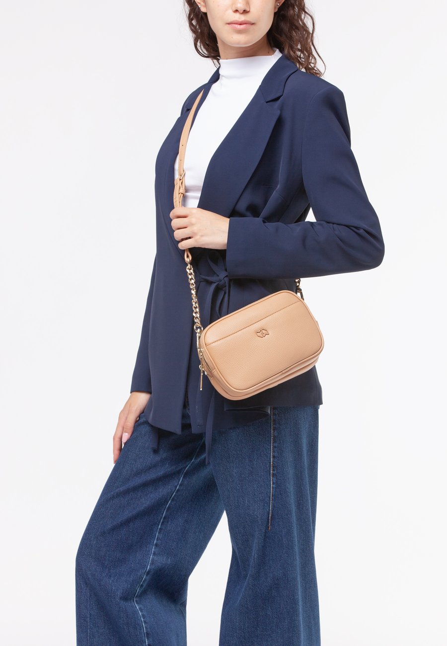 Сумка кросс-боди Miriade Cross body bag, Marrone/Brown
Сумка кросс-боди Miriade Cross body bag, Marrone/Brown