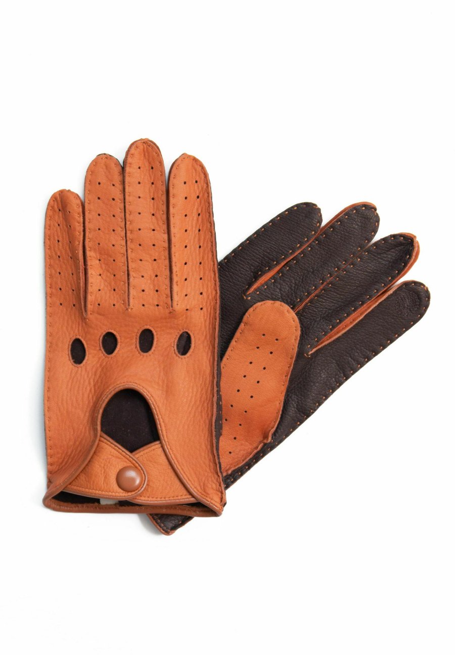 Перчатки Hand Gewand by Weikert CARLA-AUTOFAHRER, Braun/Brown
Перчатки Hand Gewand by Weikert CARLA-AUTOFAHRER, Braun/Brown