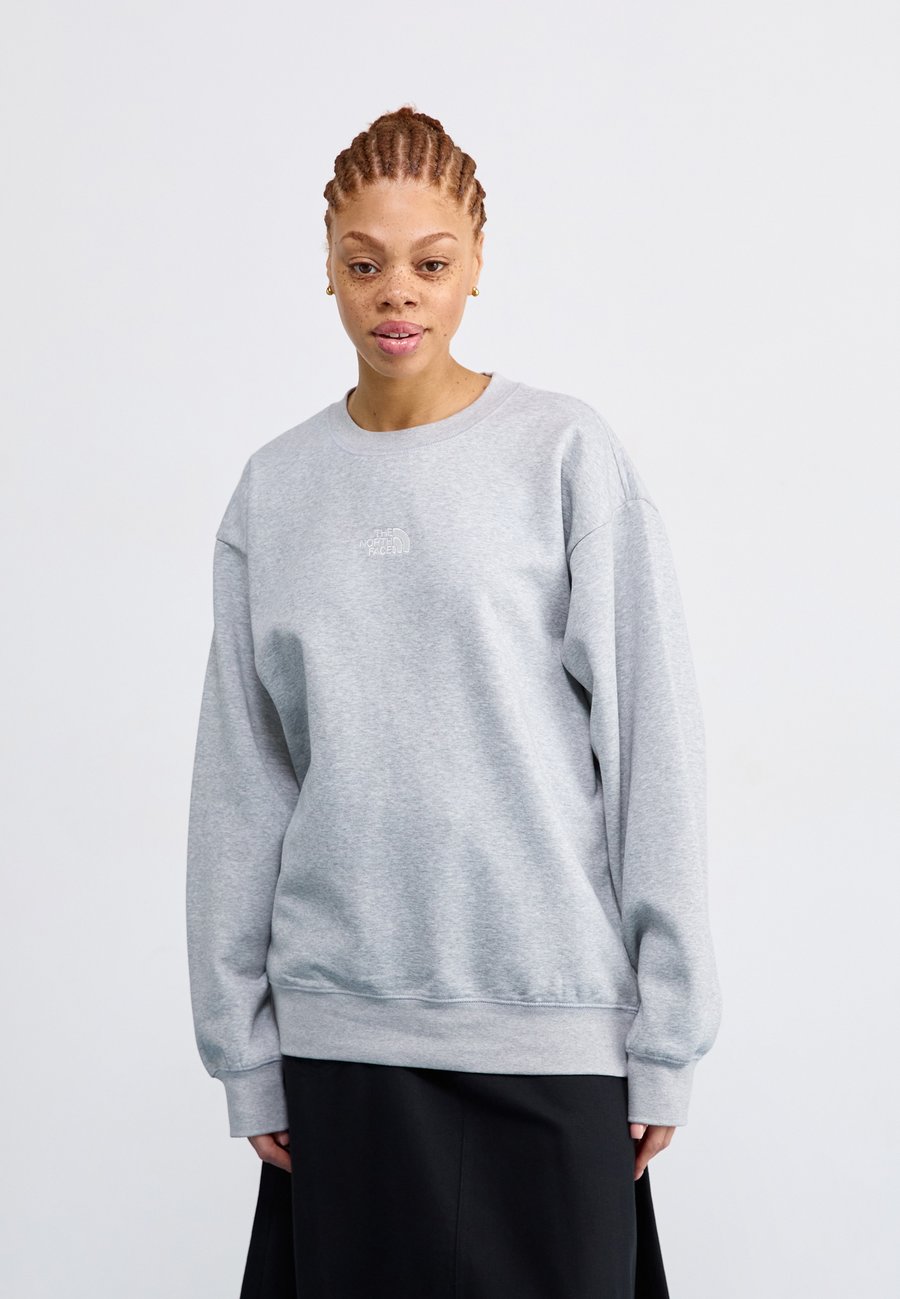Толстовка The North Face ESSENTIAL OVERSIZE CREW, Light Grey Heather/Light Grey
Толстовка The North Face ESSENTIAL OVERSIZE CREW, Light Grey Heather/Light Grey