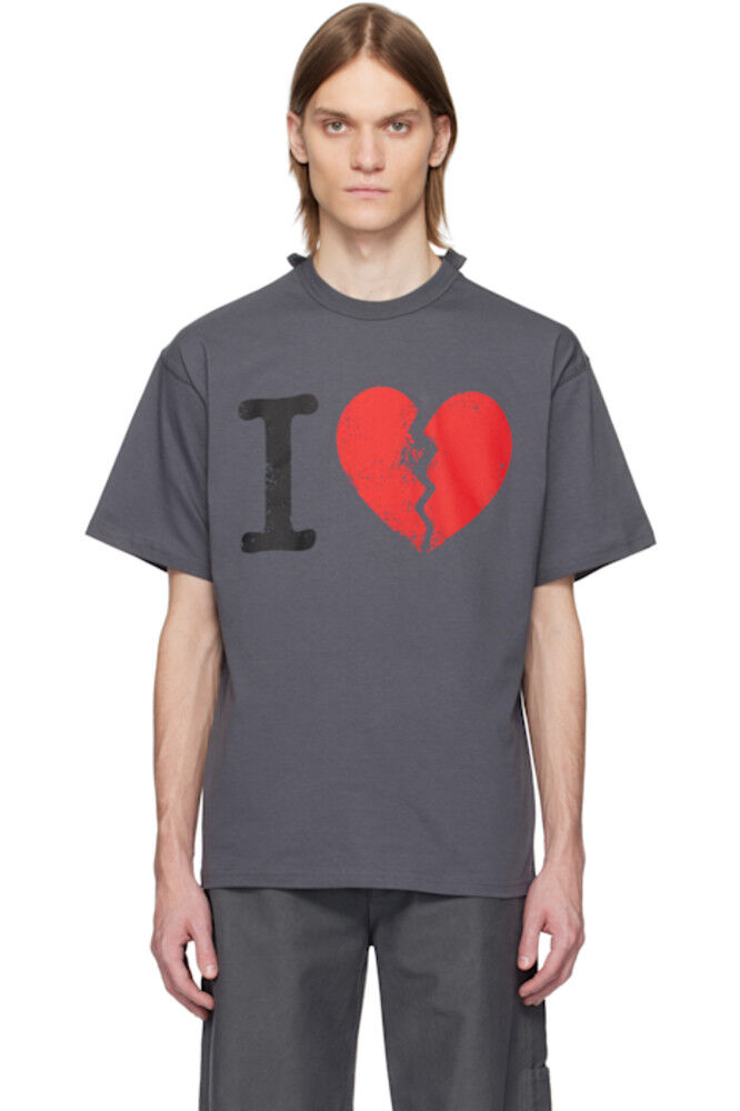 Серая футболка с коротким рукавом «I Suffer» Magliano
Серая футболка с коротким рукавом «I Suffer» Magliano