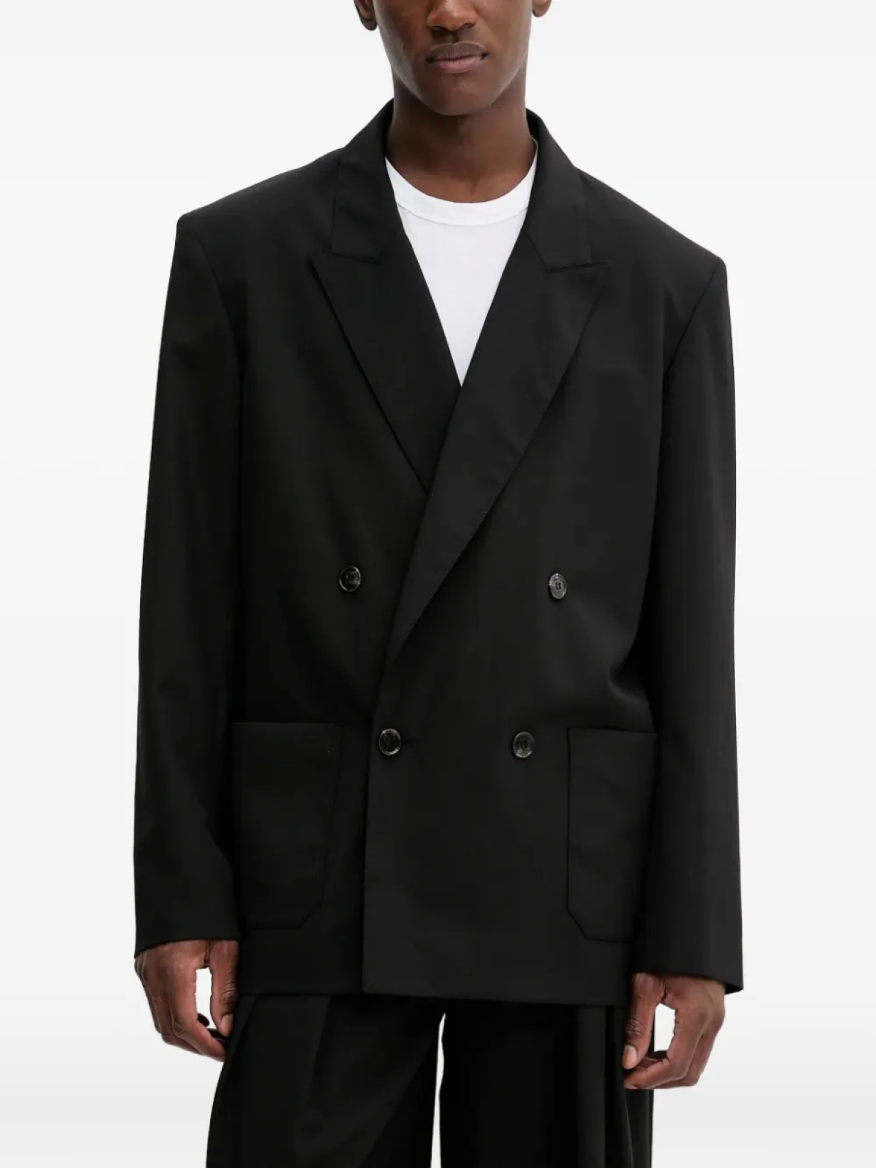 Двубортный блейзер Nanushka с накладными карманами, черный
Двубортный блейзер Nanushka с накладными карманами, черный