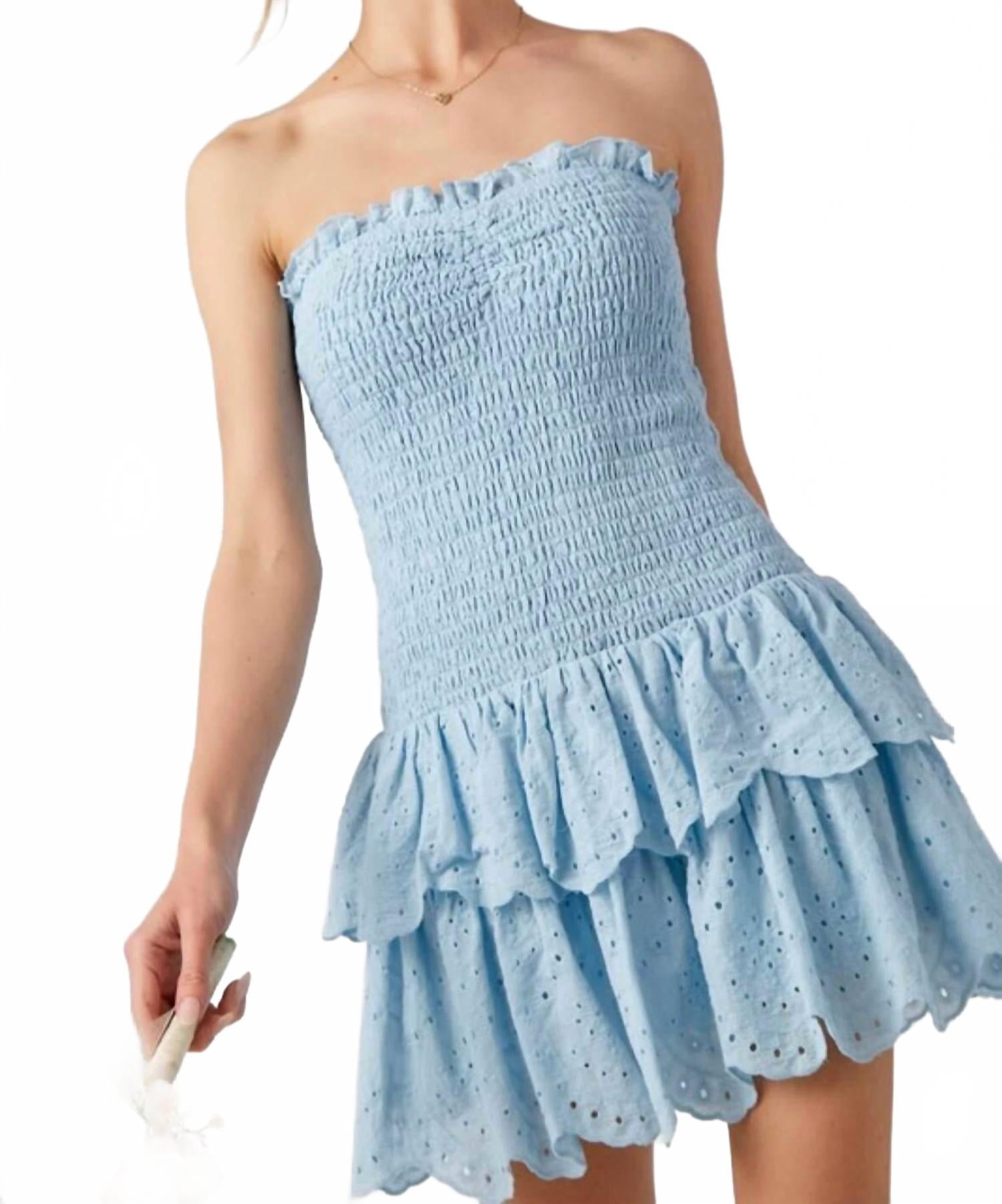 Платье Chloe без бретелей в голубом цвете BABY PINK
Платье Chloe без бретелей в голубом цвете BABY PINK