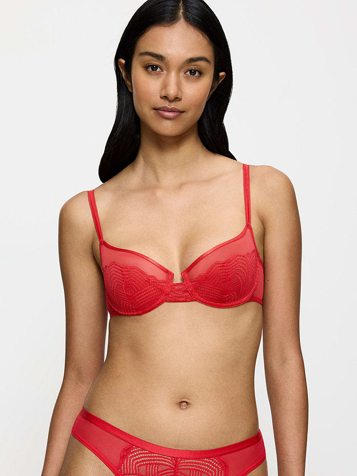 Бюстгальтер на косточках Triumph, красный
Бюстгальтер на косточках Triumph, красный