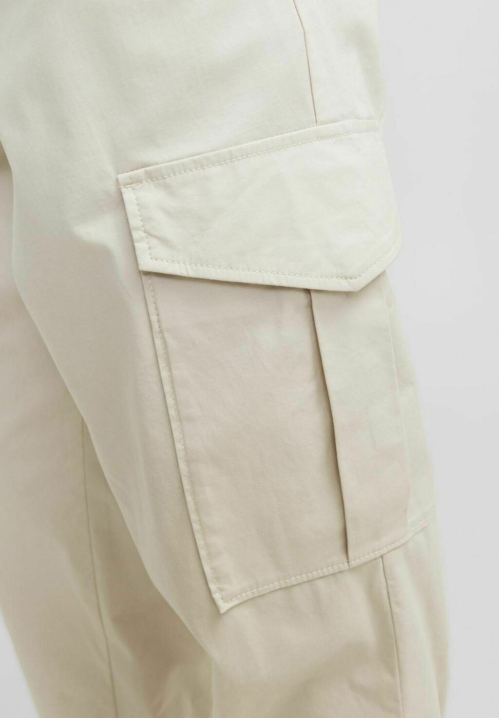 Брюки-карго Karotten Fit Jack & Jones, крем
Брюки-карго Karotten Fit Jack & Jones, крем